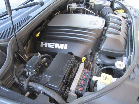 Used 2013 Jeep Grand Cherokee Overland w/ Advance Technology Group image 14