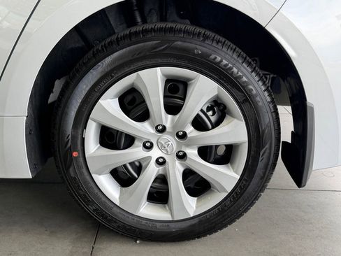 Used 2026 Toyota Corolla LE FWD image 17