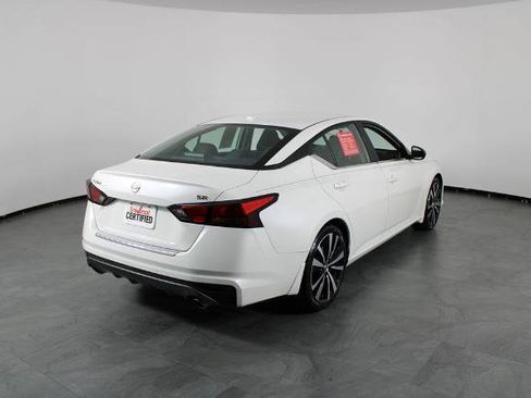 Certified 2022 Nissan Altima 2.5 SR image 16