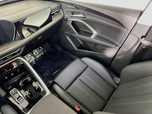 Certified 2025 Audi Q5 Premium Plus w/ Premium Plus AWD/4WD image 24