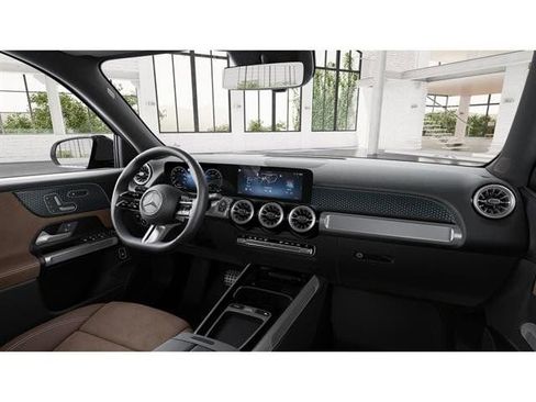New 2026 Mercedes-Benz GLB 250 4MATIC image 6