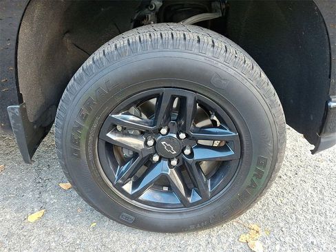 Certified 2019 Chevrolet Silverado 1500 LT Trail Boss image 26