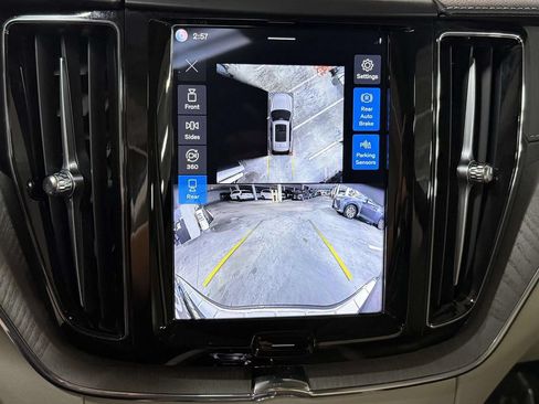 Used 2024 Volvo XC60 T8 Ultimate w/ Protection Package Premier AWD/4WD image 7