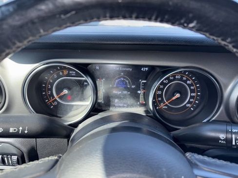 Used 2021 Jeep Gladiator Sport AWD/4WD image 25