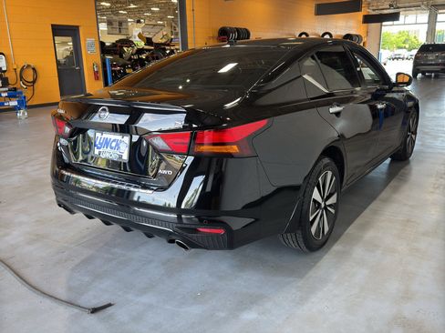 Used 2020 Nissan Altima 2.5 SL AWD/4WD image 5