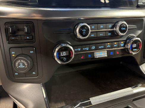 Used 2021 Ford F150 Lariat AWD/4WD image 11