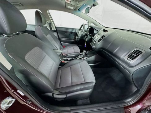 Used 2017 Kia Forte LX w/ LX Popular Package image 32