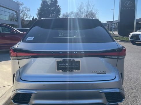 Used 2023 Lexus RX 500h F Sport image 5
