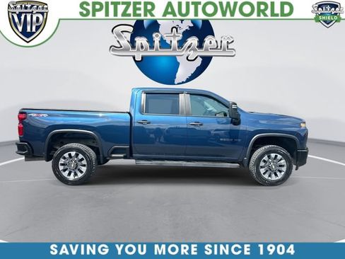 Used 2019 Chevrolet Silverado 1500 Custom Trail Boss w/ Custom Convenience Package AWD/4WD image 10