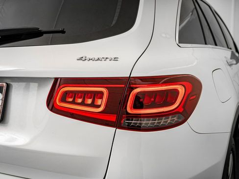 Used 2021 Mercedes-Benz GLC 300 4MATIC image 10