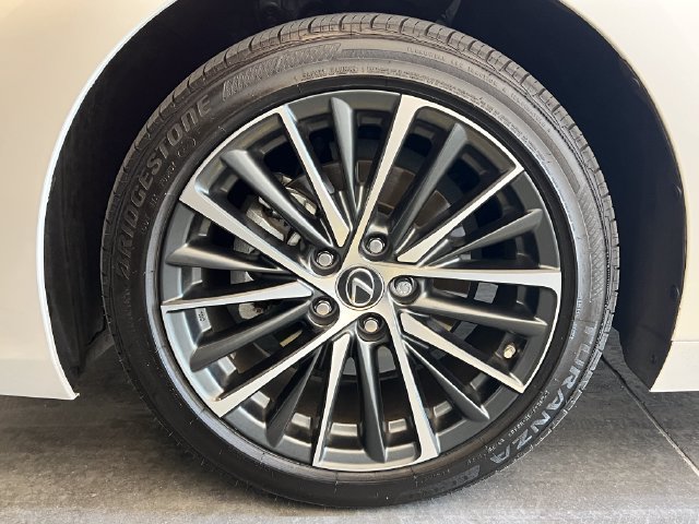 Certified 2025 Lexus ES 300h w/ Premium Package FWD image 11