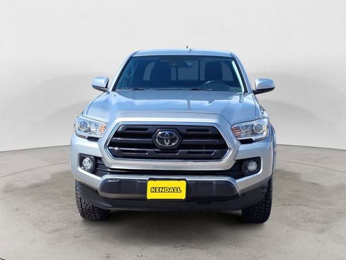 Used 2018 Toyota Tacoma SR5 w/ SR5 Appearance Package (SM) RWD image 8