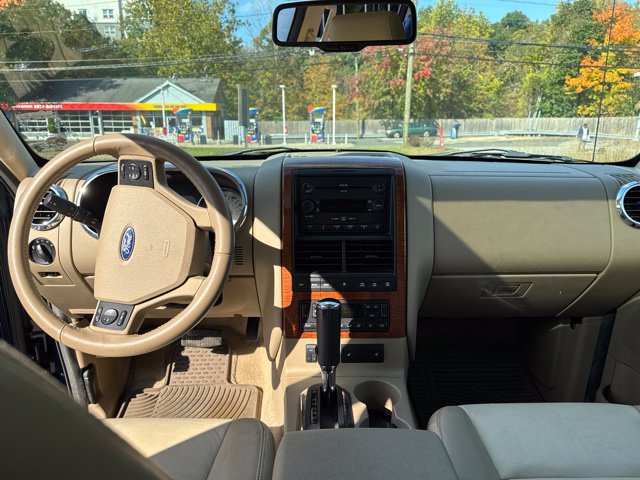 Used 2007 Ford Explorer Eddie Bauer AWD/4WD image 3