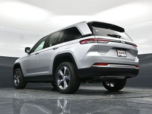 New 2026 Jeep Grand Cherokee Limited AWD/4WD image 58