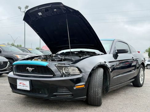 Used 2014 Ford Mustang Coupe RWD image 10