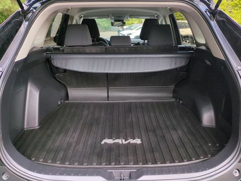 Used 2019 Toyota RAV4 LE w/ All Weather Liner Package AWD/4WD image 13