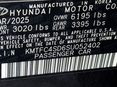 Used 2025 Genesis G90 3.5T image 34