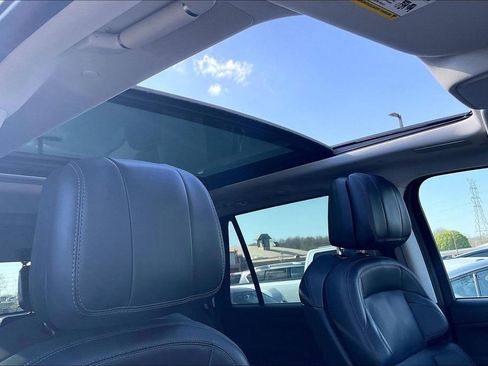 Used 2025 Lincoln Navigator Reserve AWD/4WD image 30