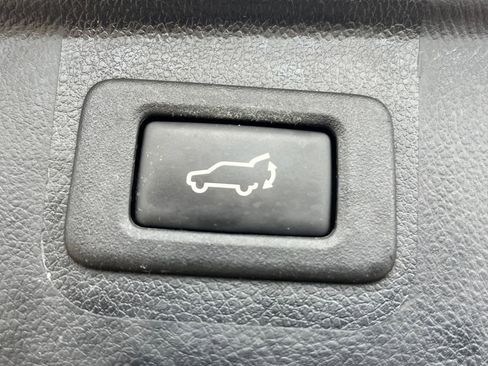 Used 2016 Subaru Outback 3.6R Limited image 28