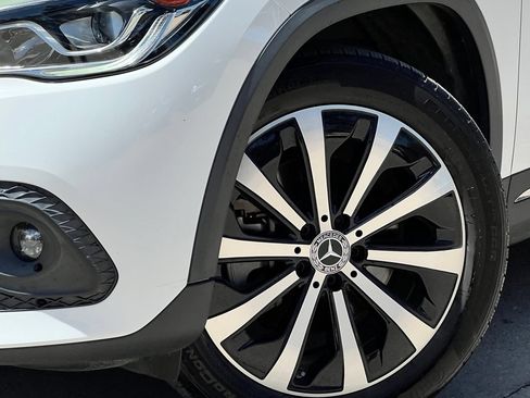 Used 2021 Mercedes-Benz GLA 250 w/ Premium Package image 8