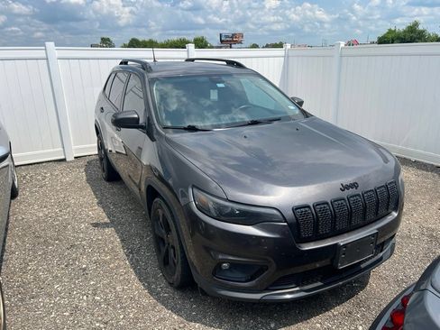 Used 2019 Jeep Cherokee Latitude Plus FWD image 21
