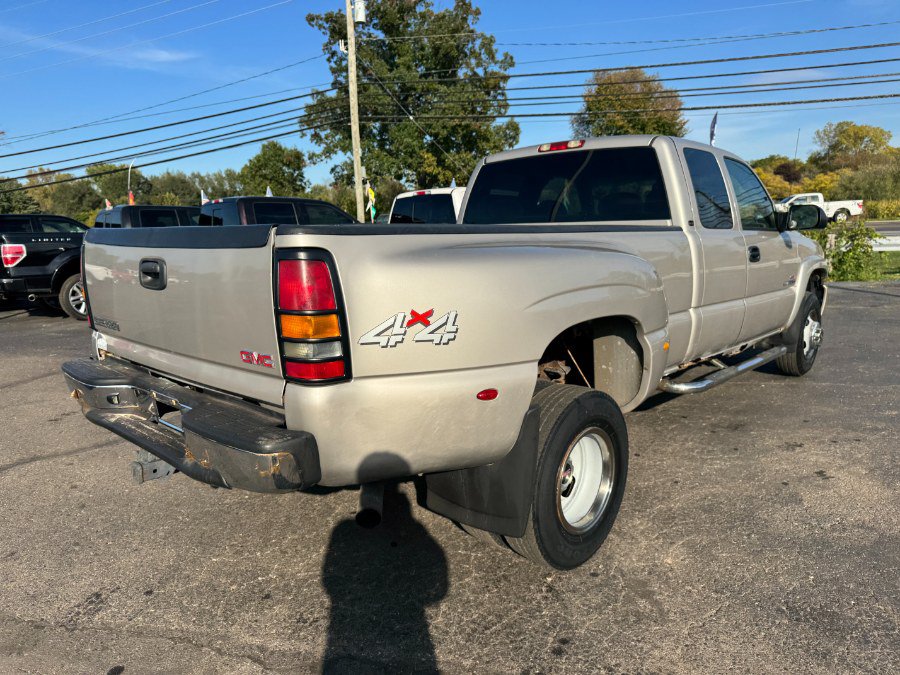 Used 2004 GMC Sierra 3500 SLE w/ Heavy-Duty Power Package AWD/4WD image 5