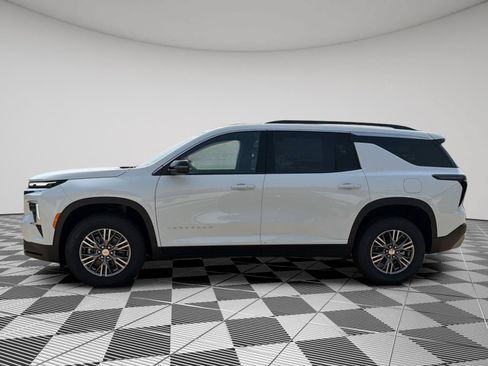 New 2026 Chevrolet Traverse LT w/ LPO, Floor Liner Package AWD/4WD image 2