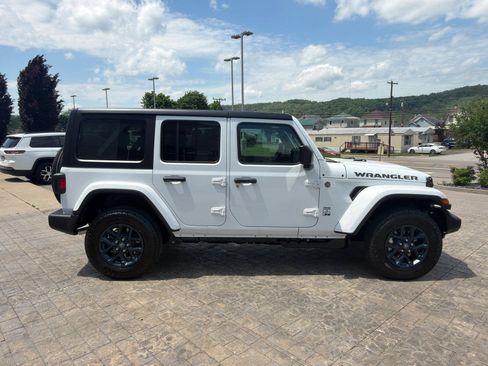 New 2026 Jeep Wrangler Unlimited Sport AWD/4WD image 9