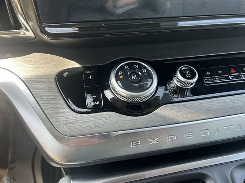 New 2026 Ford Expedition Max Platinum image 26