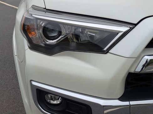 Used 2023 Toyota 4Runner Limited AWD/4WD image 10