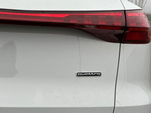 New 2025 Audi Q5 Premium Plus image 25