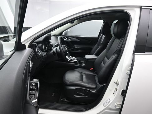 Used 2023 MAZDA CX-9 Touring image 11