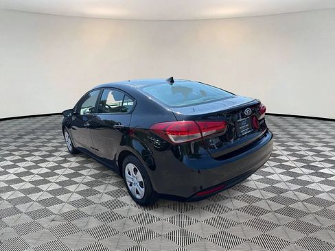 Used 2017 Kia Forte LX w/ LX Popular Package FWD image 5