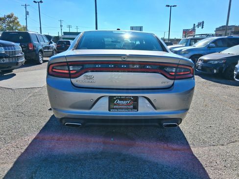 Used 2018 Dodge Charger SXT image 10