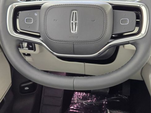 New 2026 Lincoln Nautilus Premier image 11