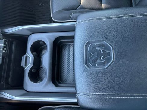 Used 2022 RAM 1500 Laramie AWD/4WD image 24