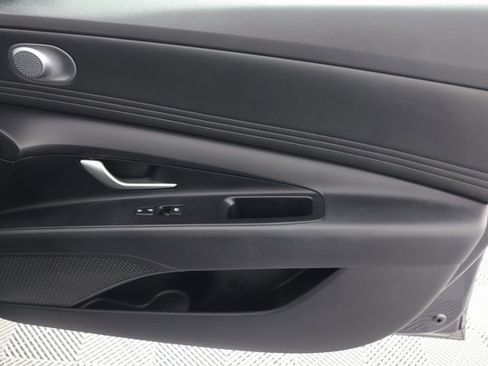 Used 2021 Hyundai Elantra SEL w/ Convenience Package image 28