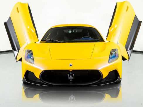 Used 2022 Maserati MC20 Coupe image 32