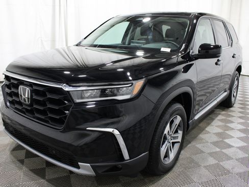 Used 2025 Honda Pilot EX-L image 36