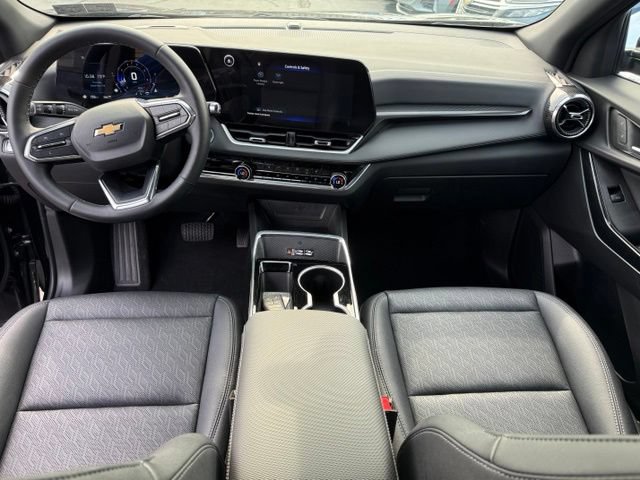 Used 2025 Chevrolet Equinox LT w/ Convenience Package II AWD/4WD image 17