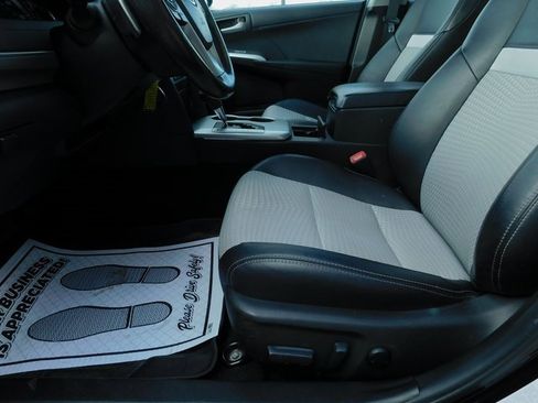 Used 2012 Toyota Camry SE image 24