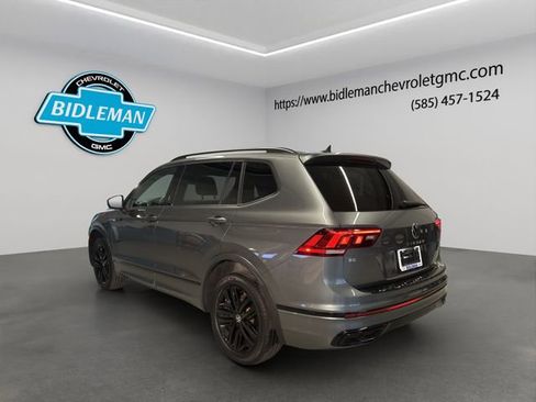 Used 2022 Volkswagen Tiguan SE R-Line image 5
