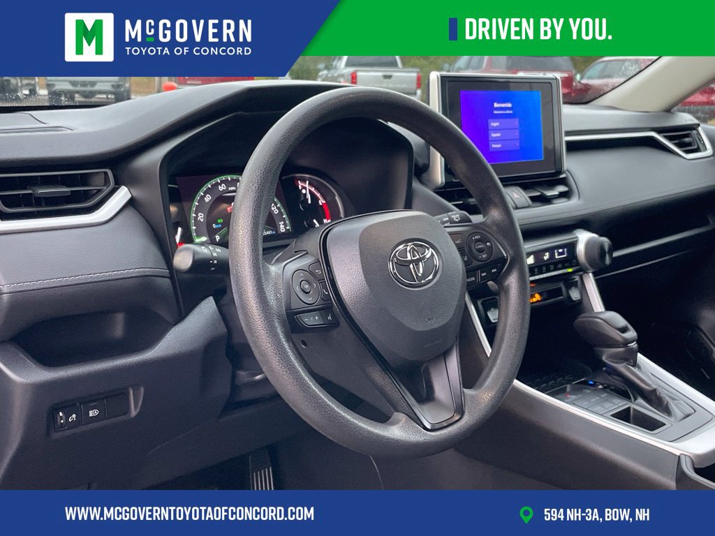 Used 2023 Toyota RAV4 LE AWD/4WD image 12