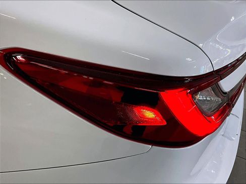 Used 2025 Toyota Camry LE image 33