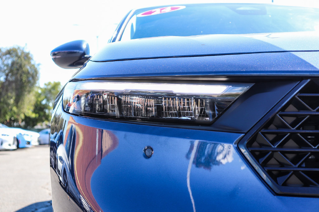 Used 2024 Honda Accord Touring image 10