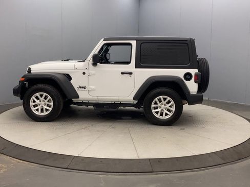 Used 2023 Jeep Wrangler Sport AWD/4WD image 2