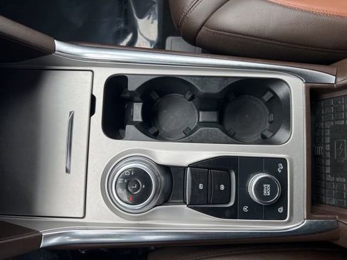 Used 2022 Ford Explorer King Ranch w/ Premium Technology Package image 15