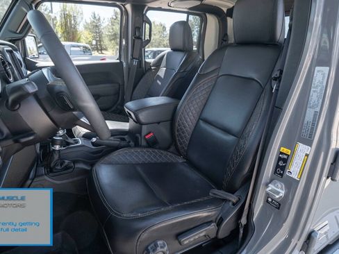 Used 2023 Jeep Gladiator Overland image 9