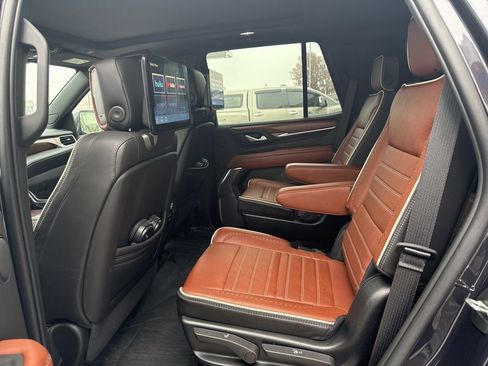 Used 2023 GMC Yukon Denali Ultimate image 12