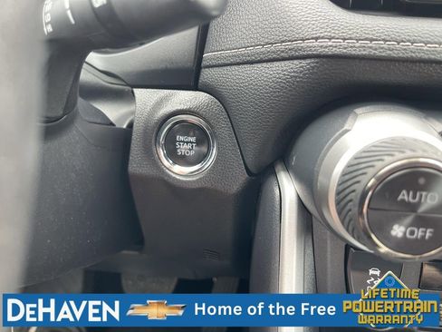 Used 2025 Toyota RAV4 XLE AWD/4WD image 16
